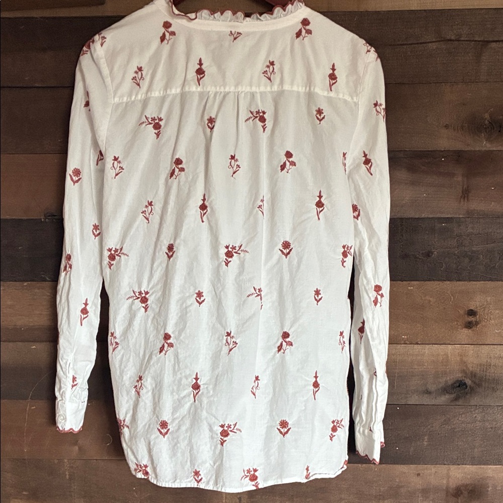 Talbots White Blouse with Rust Floral Embroidery and Scalloped Trim - Picture 6 of 6